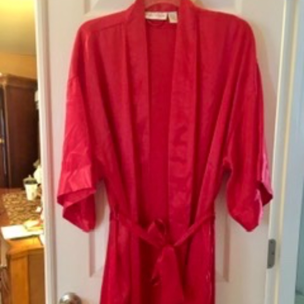Ladies robe